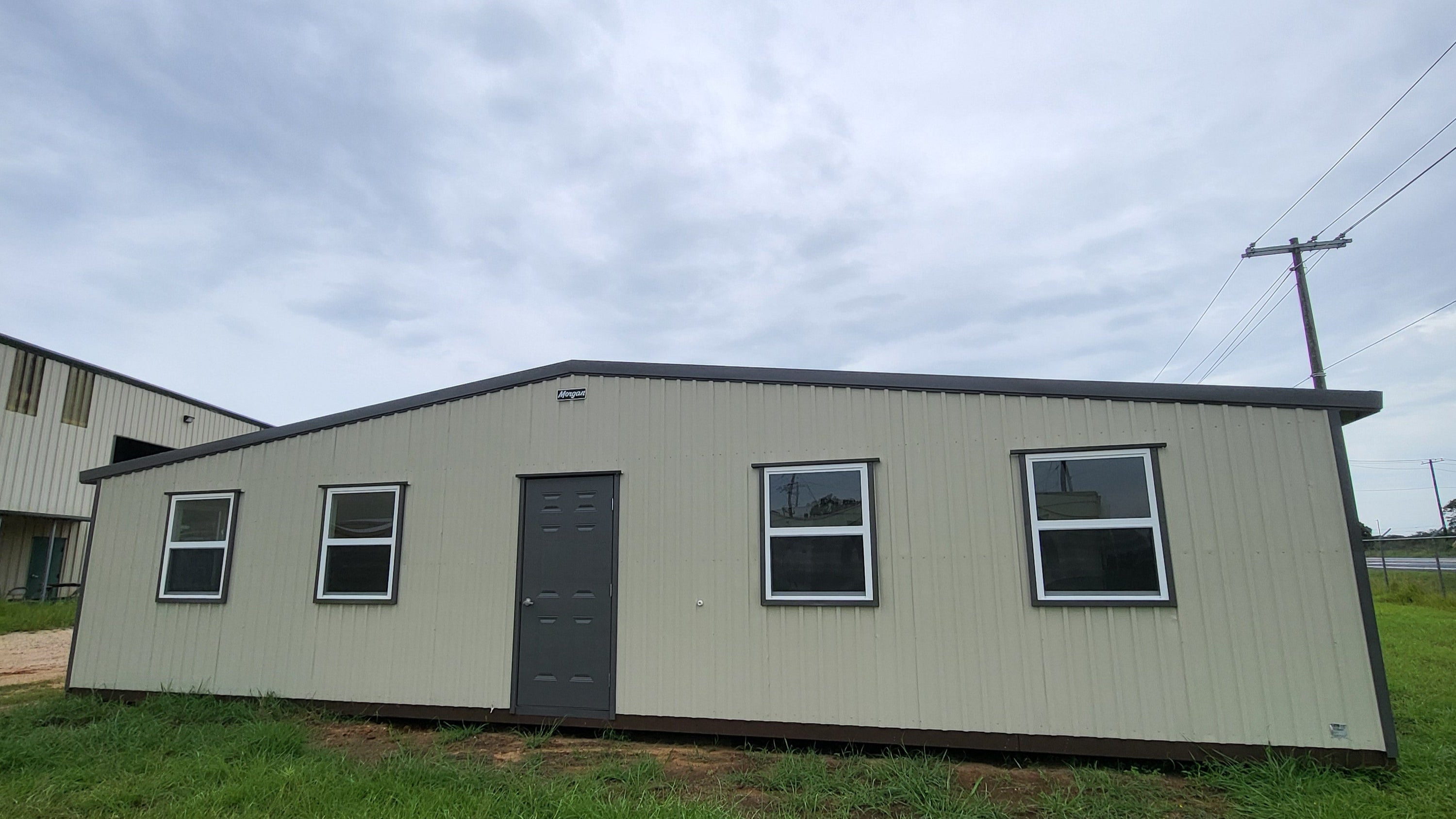 14 x 40 Lined Deluxe Building - H205330