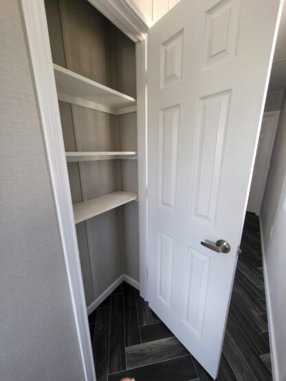 14 x 33 *MUST SEE* Custom Tiny Cabin with FULL KITCHEN! - H205483 - Image 18