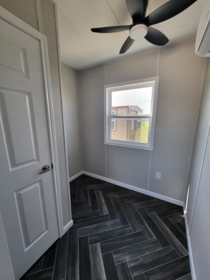 14 x 33 *MUST SEE* Custom Tiny Cabin with FULL KITCHEN! - H205483 - Image 20