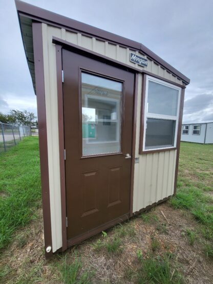 08 x 08 Guardhouse/Tiny Building Fully Lined with Electricity - H205285 - Image 3