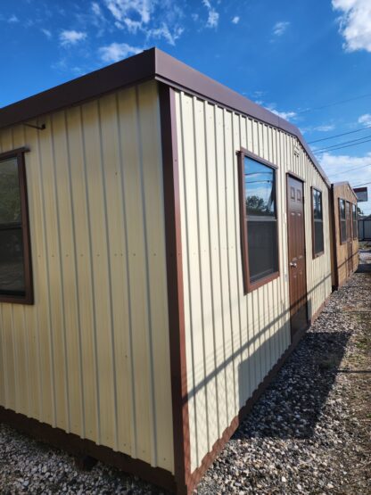12 x 20 Lined Office - H203984 - Image 2