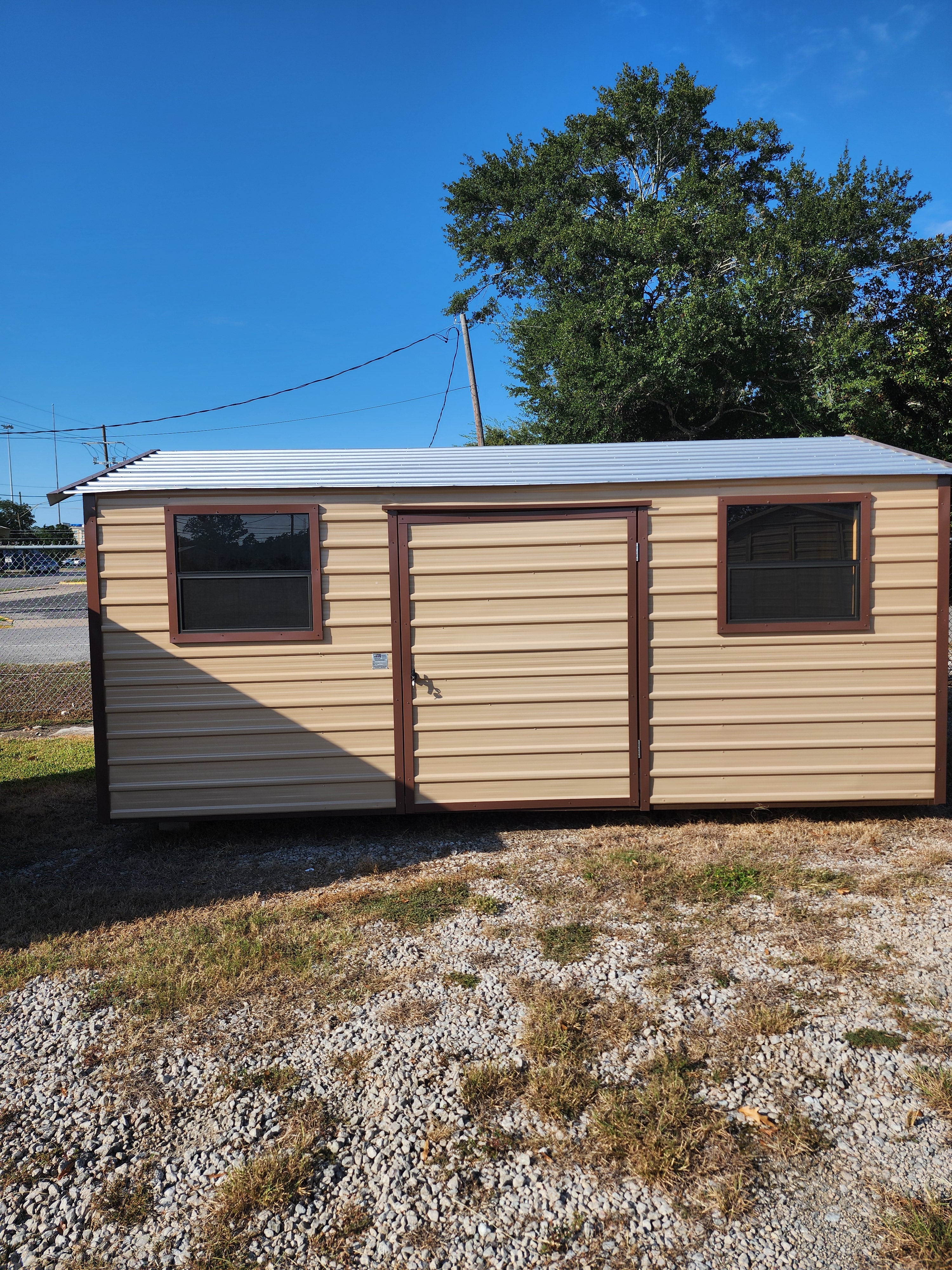 10 x 16 Peak Storage w/ Windows (H205337) - H205337