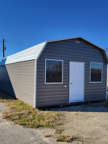 16 x 30 Deluxe Barn with Front Door and Windows - Image 7