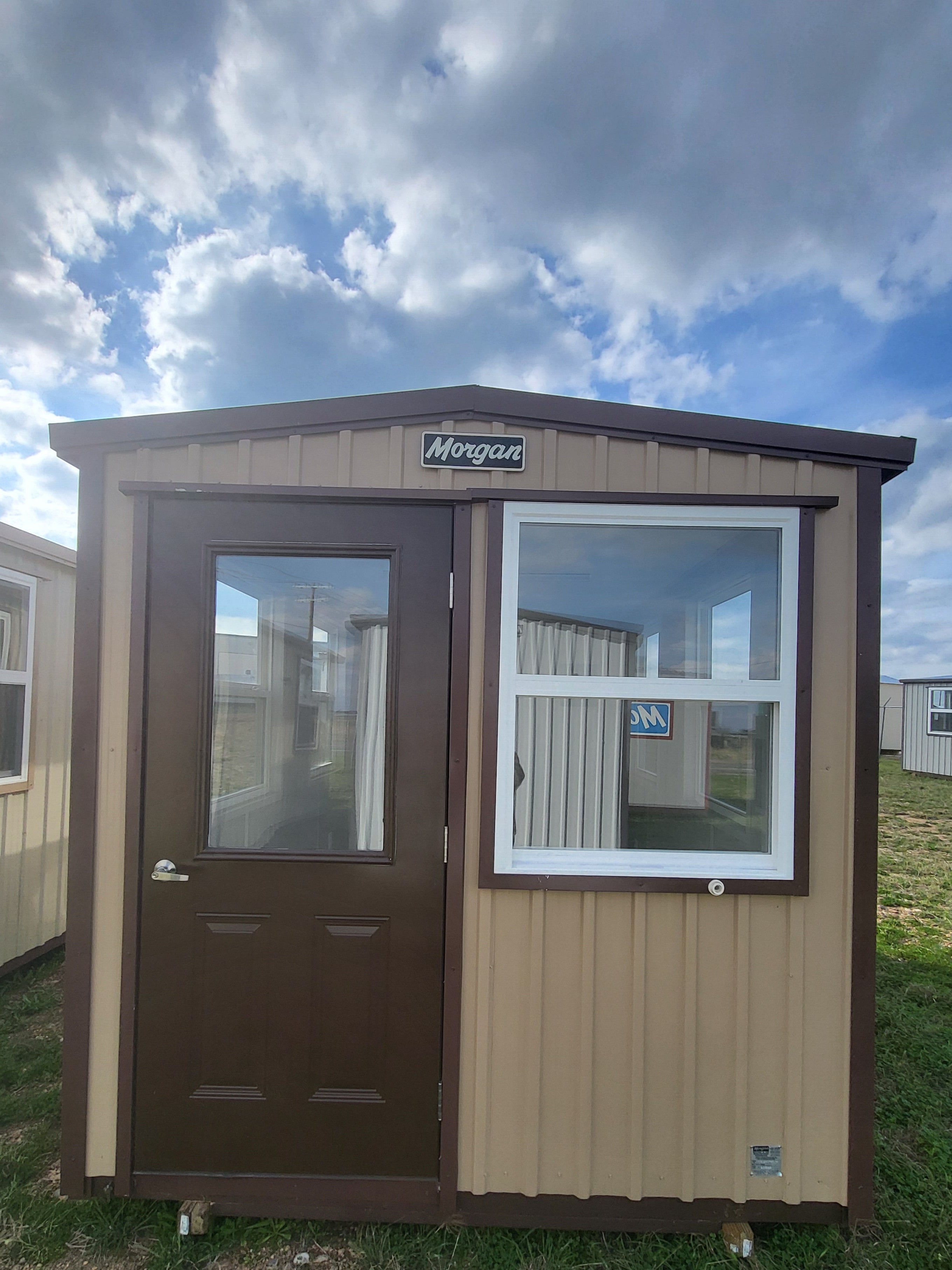 08 x 12 "Tiny Steel Tan Morgan" Fully Lined with Electricity - H205325