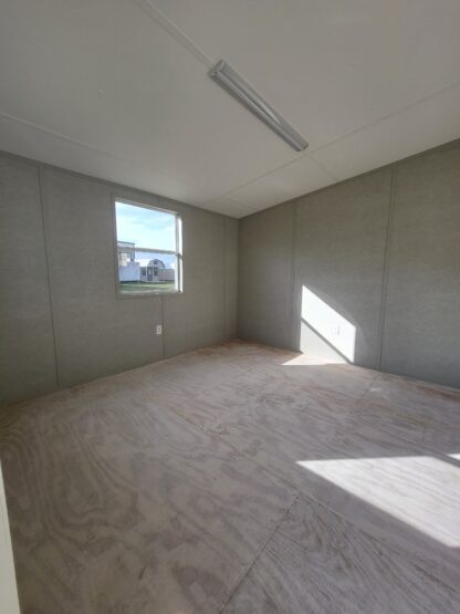 12 x 20 Lined Deluxe Office - H204623 - Image 15