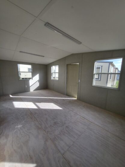 12 x 20 Lined Deluxe Office - H204623 - Image 17