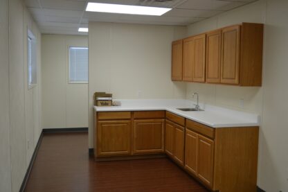 48 x 86 Office - Image 3