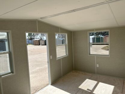10 x 16 Lined Office - H204469 - Image 2